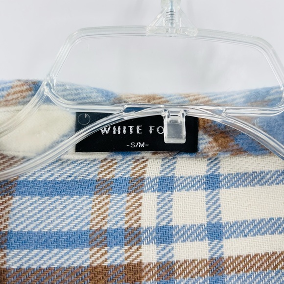 White Fox Boutique blue and brown flannel plaid shacket small/medium - Picture 4 of 10